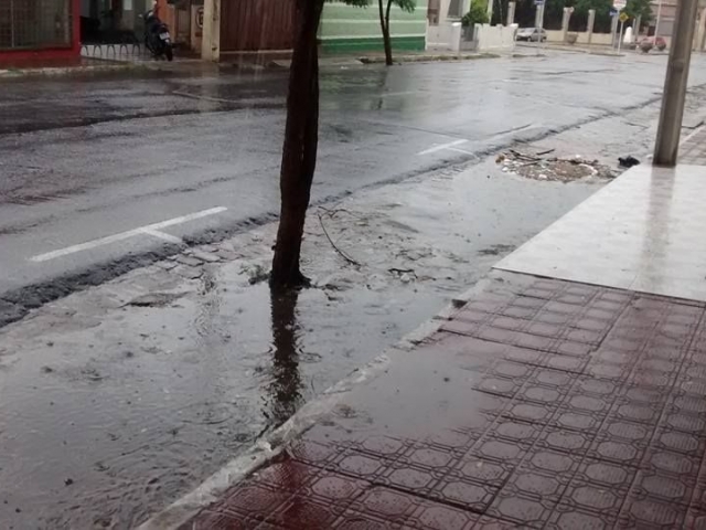 Folha Patoense - Pancadas de chuva na noite de hoje em Patos.