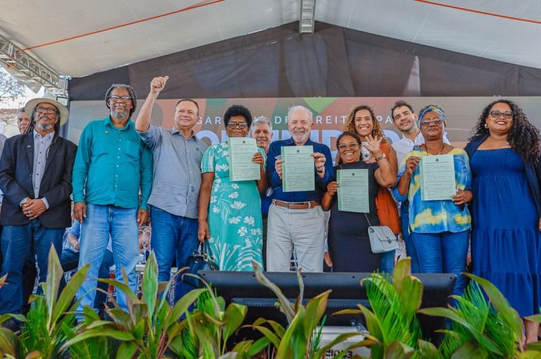 Lula assina decretos para titulação de terras a comunidades quilombolas na PB