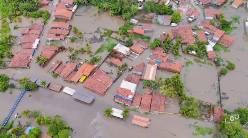 Rio transborda e deixa quase 200 casas alagadas na Baía da Traição, na PB