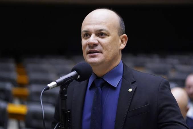 Deputado Cabo Gilberto denuncia paralisação de obras na BR-230 e critica governo federal