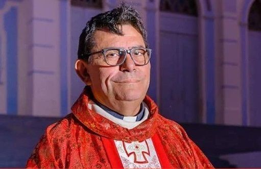 Padre Luciano fala sobra a reforma da paróquia de Santa Terezinha