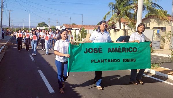 ECIT José Américo de Almeida promove Desfile Cívico em comemoração ao Dia 7 de Setembro