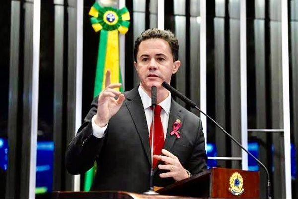 Senador Veneziano dá sinais que será candidato a governador em 2022; veja