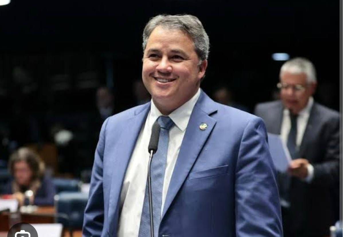 Efraim Filho diz ao Blog que a tendência é comandar a federação entre União Brasil e PP; ouça