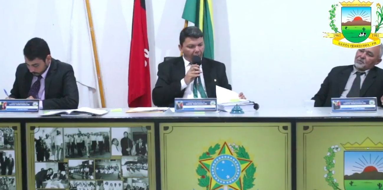 Vereadores de Santa Terezinha debatem problemática dos animais de rua: ‘não podemos ficar de braços cruzados’; vídeo