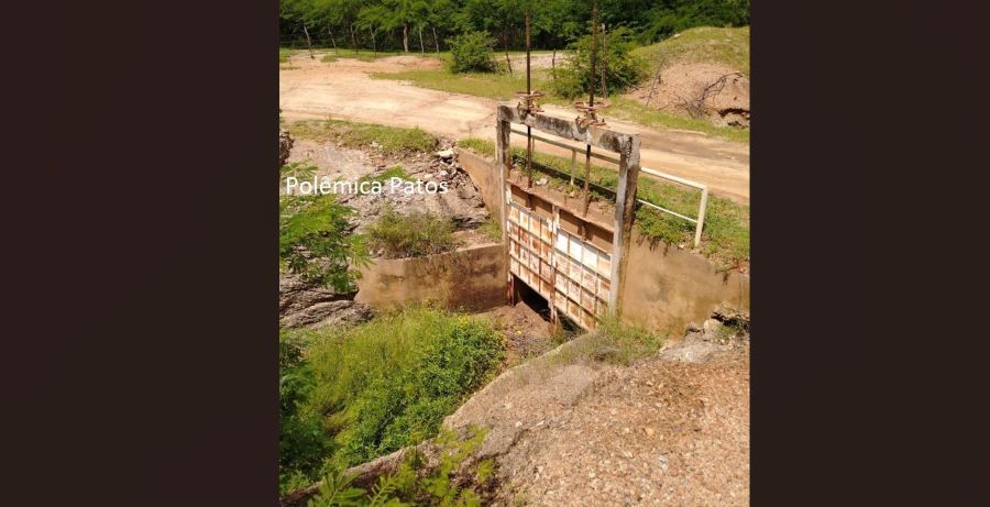 Populares temem que o canal que liga a Barragem da Farinha ao Açude do Jatobá esteja obstruído e mostram cheia do rio nesta segunda-feira – Veja vídeo!