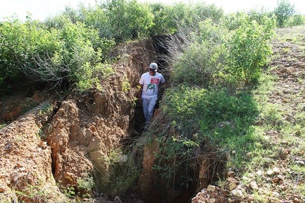 Exclusivo: crateras no balde do Açude do Cego preocupam população de Catingueira e Emas; veja vídeo