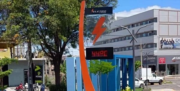 Termômetro em praça de Patos registra 44ºc nesse fim de semana; Meteorologista comenta