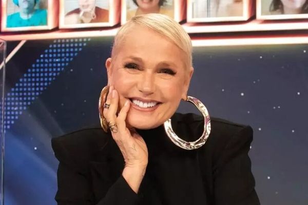 Xuxa assina contrato com a Globo e volta ao canal após 10 anos