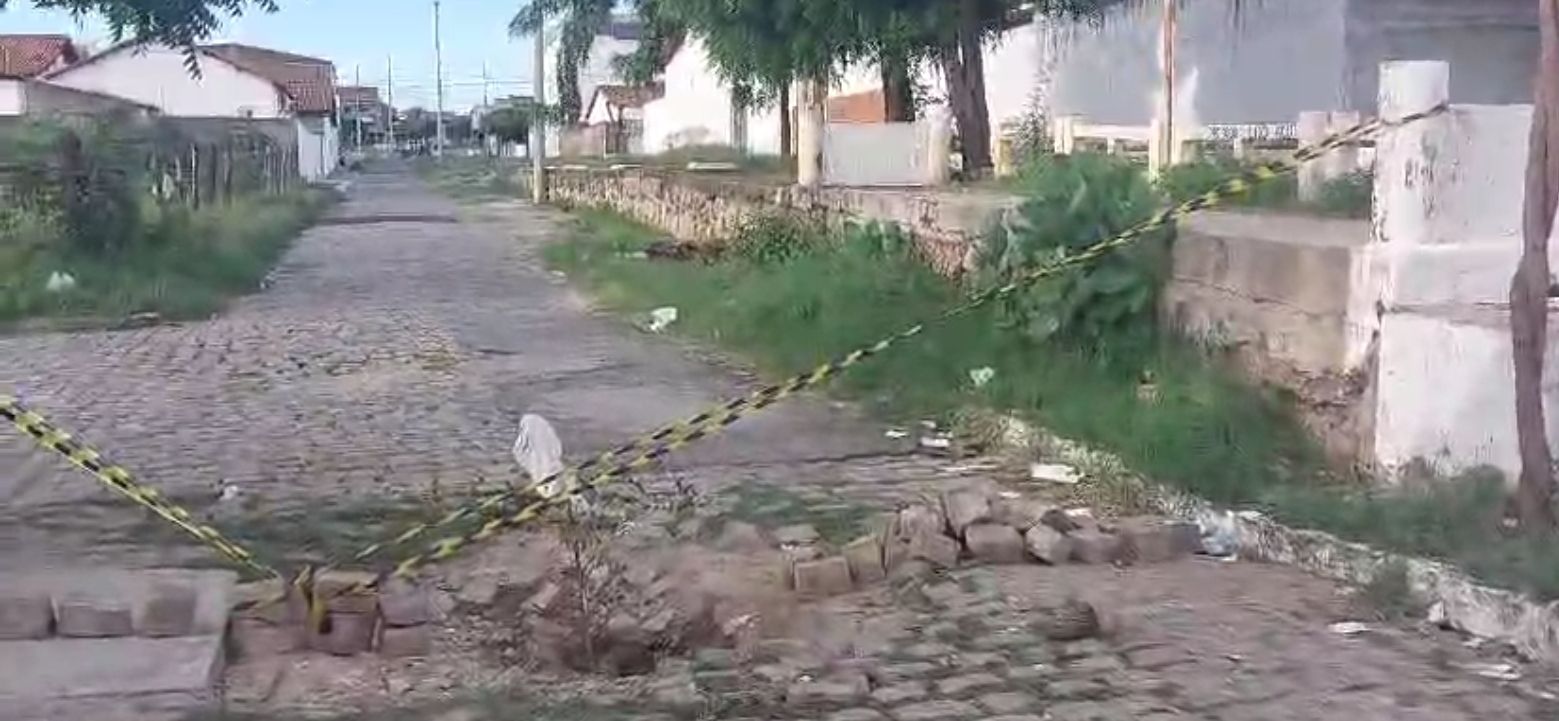 Moradores denunciam situação alarmante na rua Basta Gomes, em Patos, e pedem providências à prefeitura; veja vídeo 