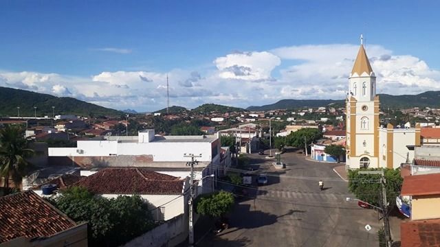 Inusitado: candidato a prefeito de Teixeira aposta na vitória de seu adversário; veja