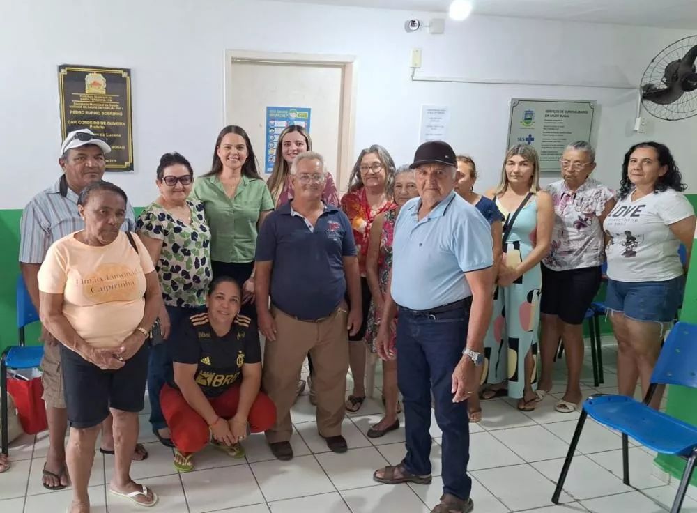 Prefeitura de Santa Terezinha entrega próteses dentárias à população