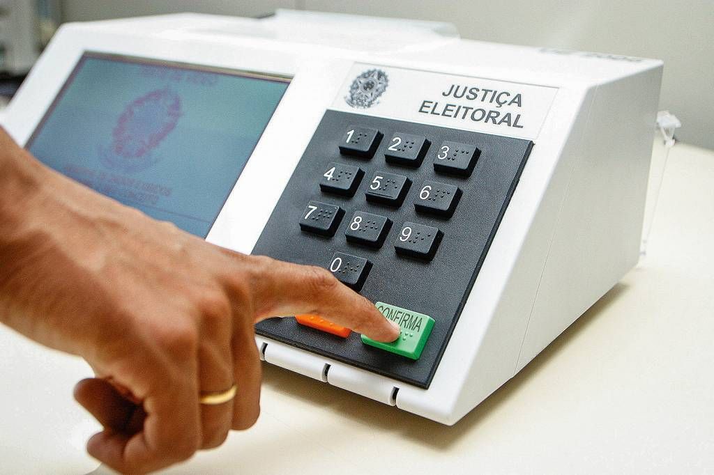 Pesquisa Datavox: João tem 40,7%; Pedro 14,2%; Veneziano 6,6% e Luciano 5,9%