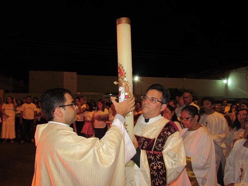 Vigília Pascal é Celebrada na Comunidade Matriz de Santo Antônio