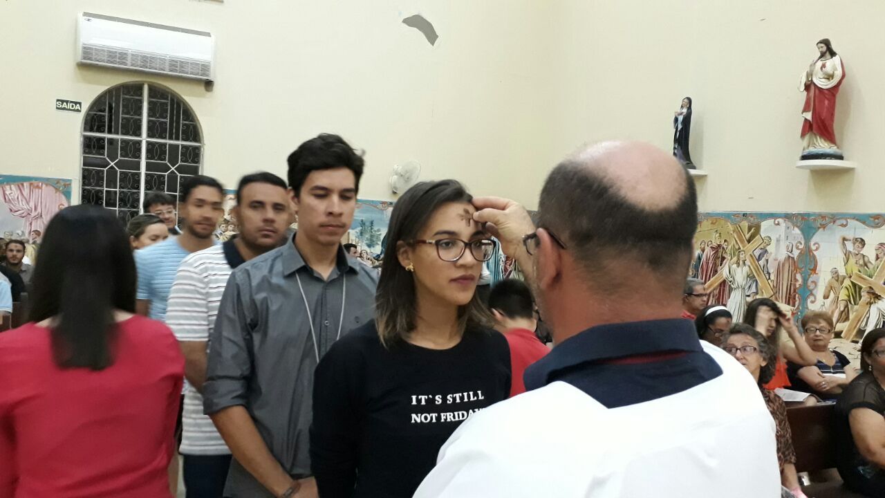 Comunidade Matriz de Santo Antônio Celebra a Quarta-Feira de Cinzas