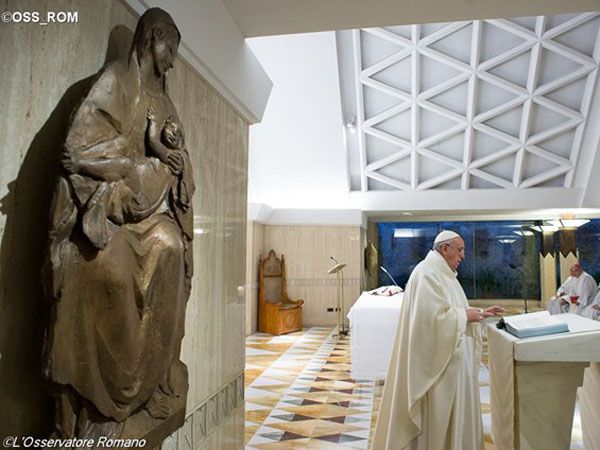 Francisco em Santa Marta: Coragem de proclamar Jesus Cristo