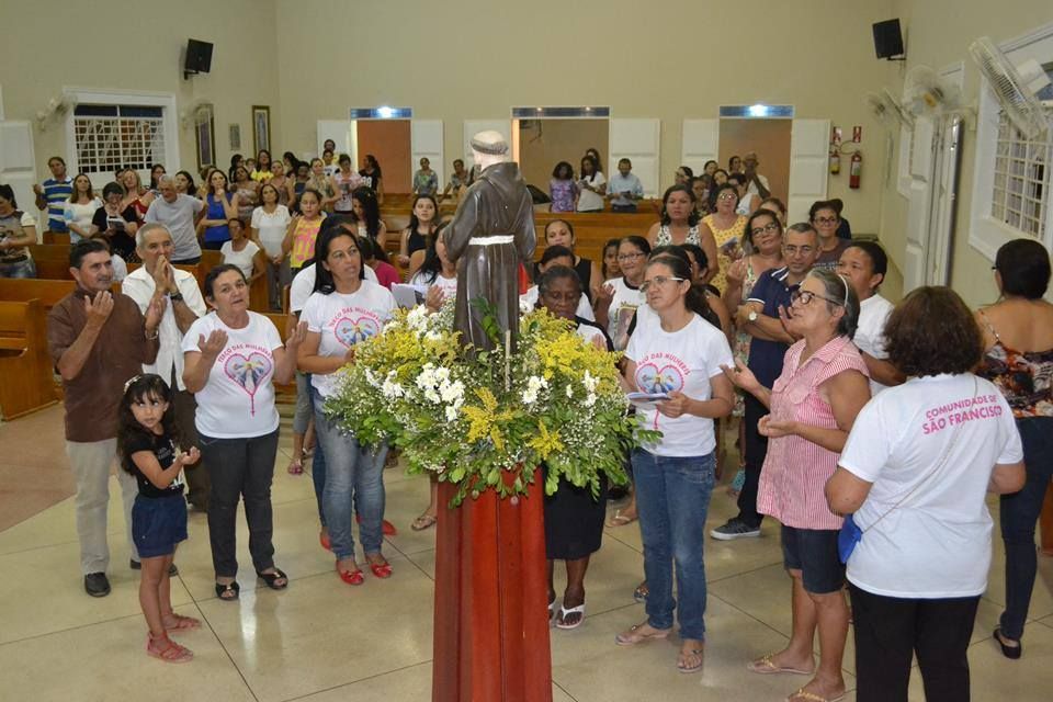 3º dia: Devotos de São francisco se reuniram em mais uma noite de novena