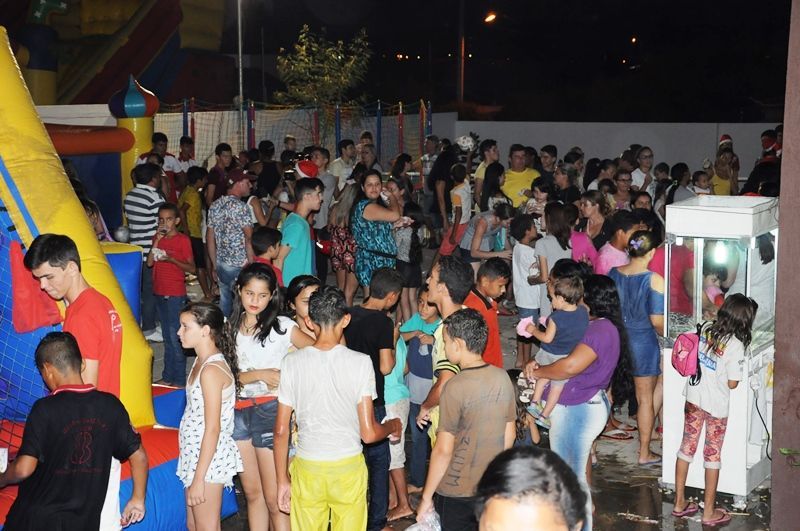 Mais de 600 crianças participam de festa na comunidade da Igreja São Francisco, em Patos