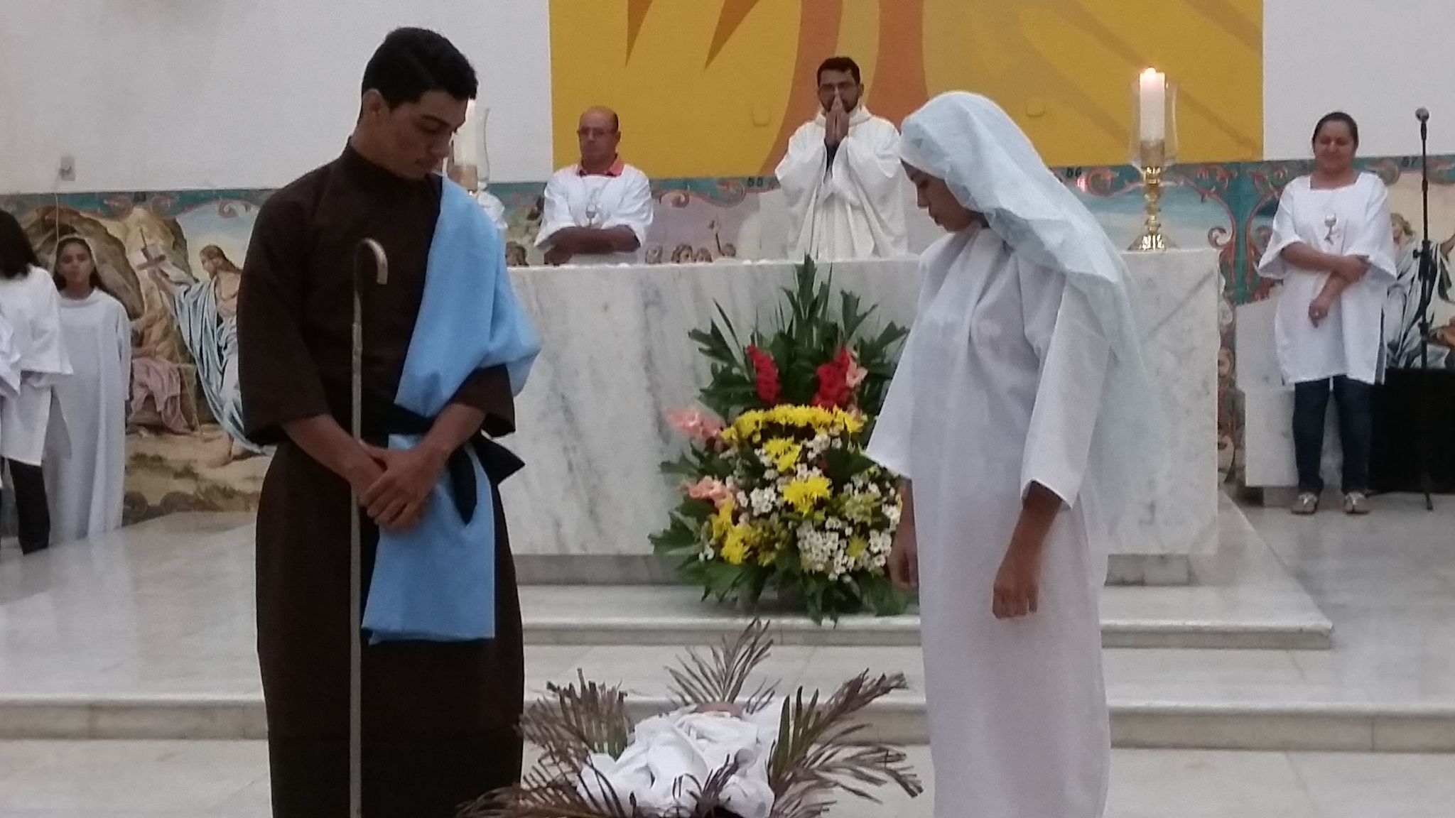 Paróquia Santo Antônio Celebra o Natal do Menino Jesus