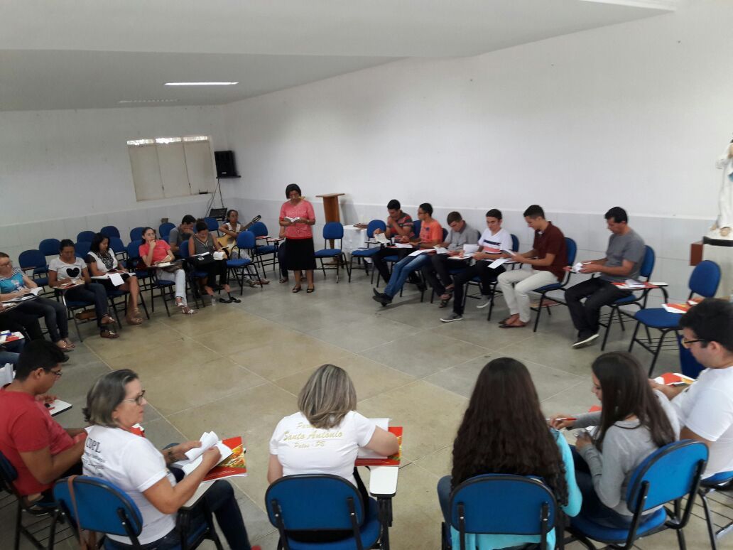 Representantes da Paróquia participaram do encontro de Formação Litúrgica nos dias 20 e 21 de Outubro   