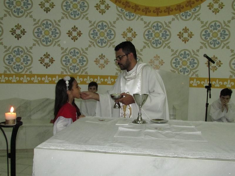 Crianças Realizam 1ª Eucaristia na Comunidade de Nossa Senhora Aparecida