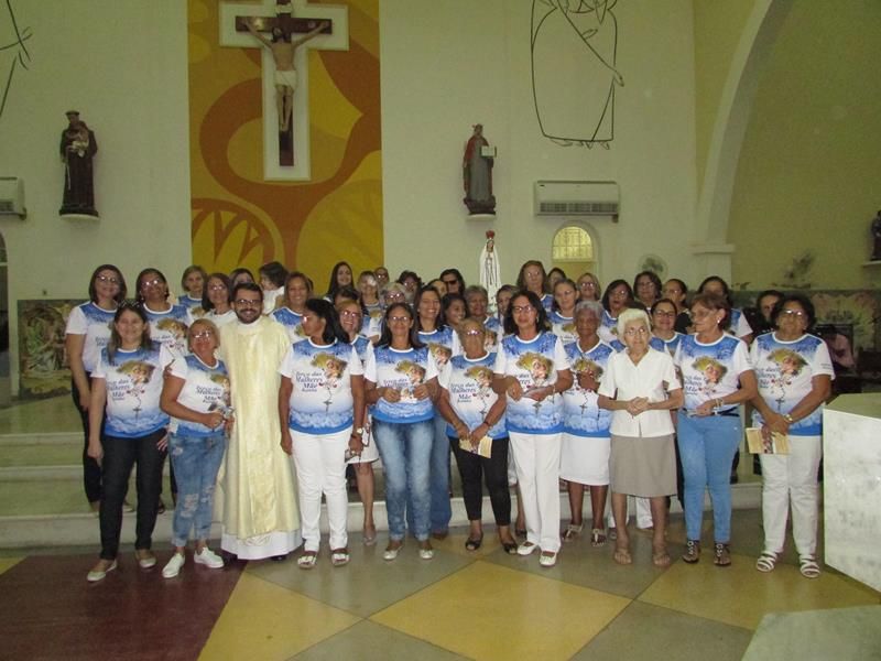 Comunidade Matriz de Santo Antônio Presta Homenagem as Mães pelo seu dia