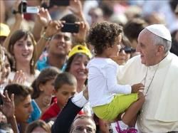 Carta às famílias: Papa Francisco pede orações para o próximo Sinodo dos Bispos sobre a Família 