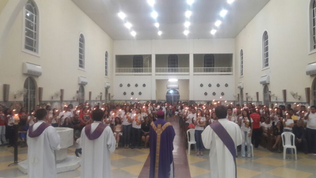 150 jovens participaram da Celebração da Crisma, na Paróquia de Santo Antônio.