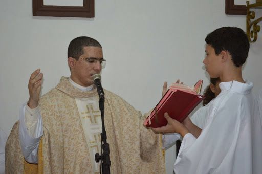 Comunidades São José e Nossa Senhora Aparecida iniciam o Tríduo Pascal. 