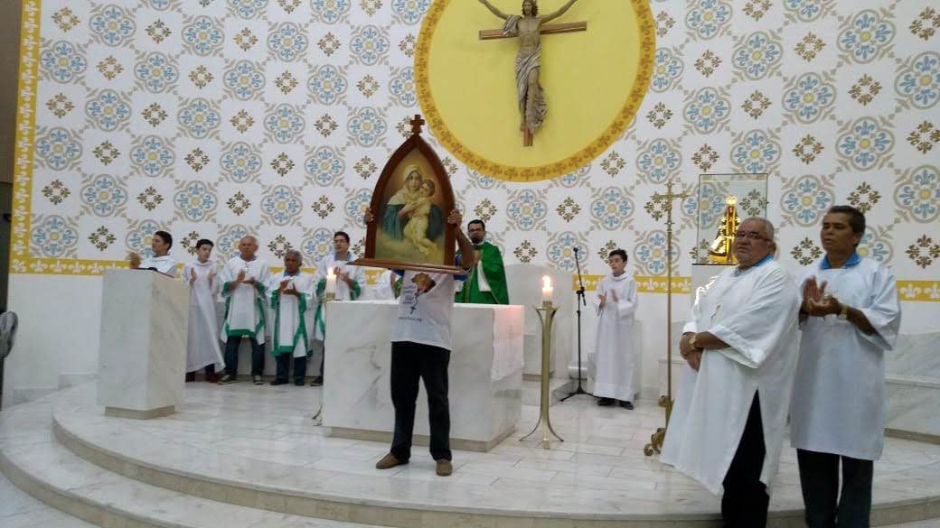 Comunidade N Sra Aparecida comemora 16 anos de implanração do Terço dos Homens