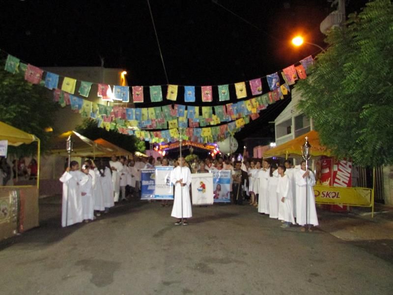 Missa solene e procissão marcam encerramento da Festa de Santo Antônio, em Patos